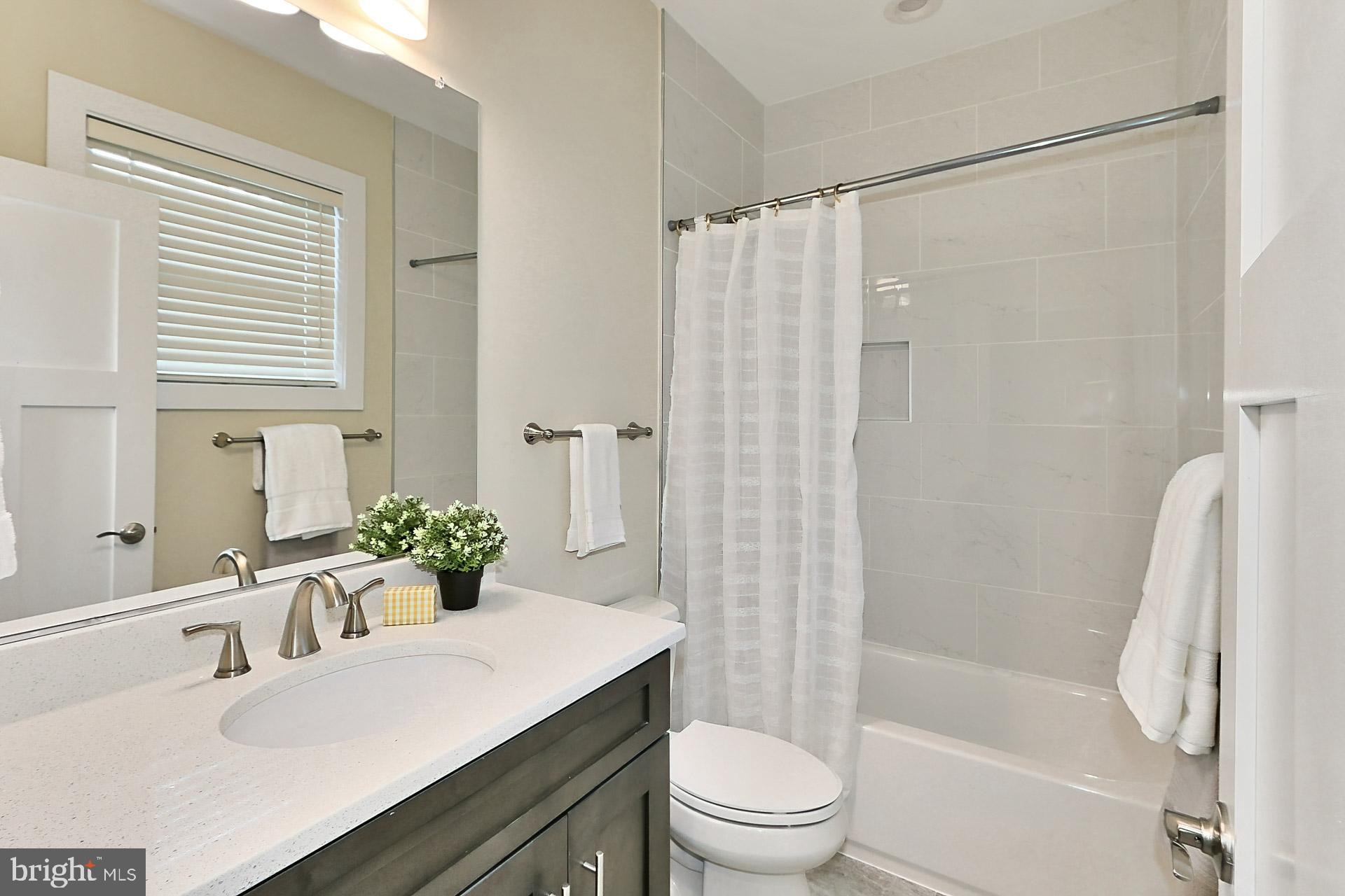 PIMMIT HILLS - Residential