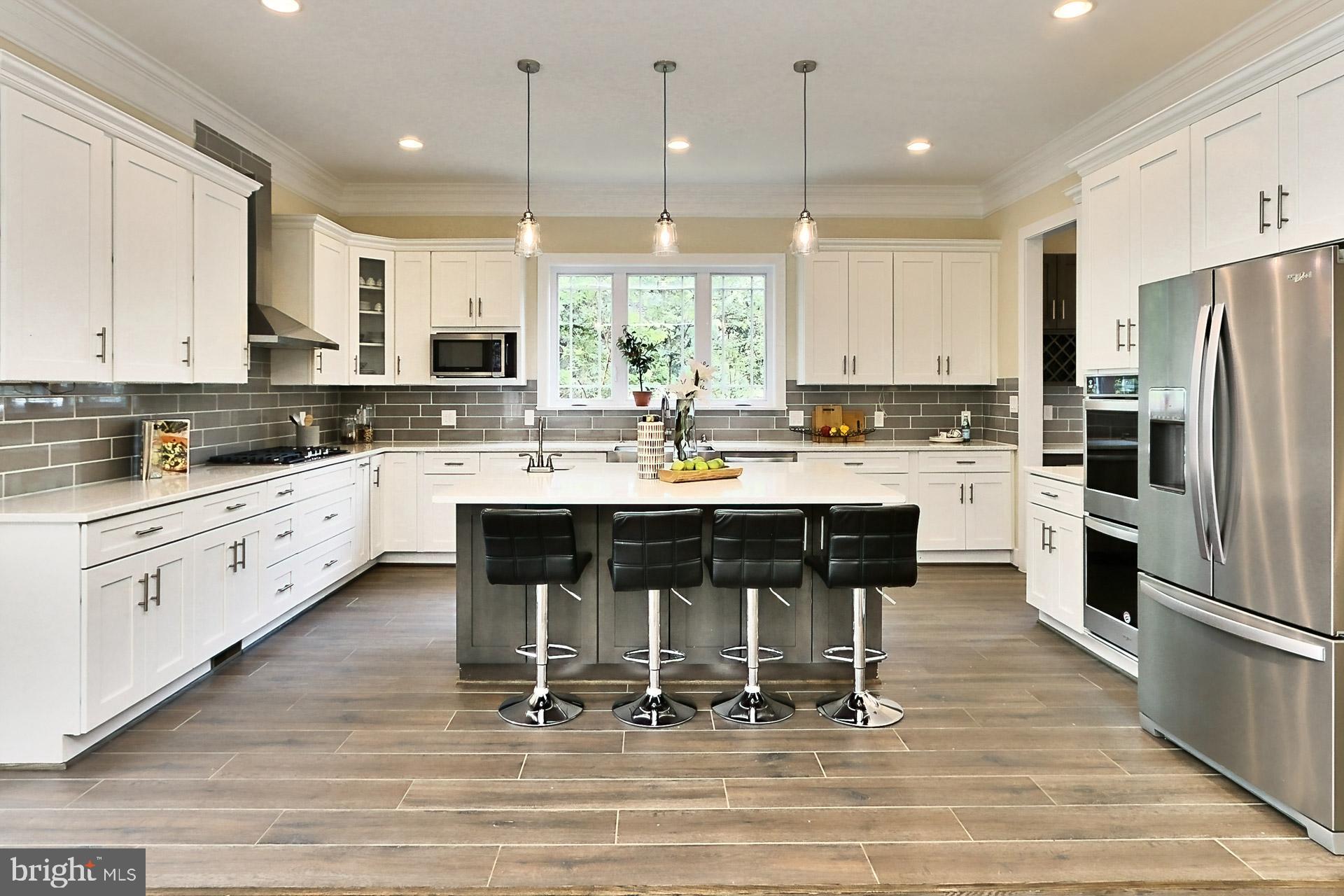 PIMMIT HILLS - Residential