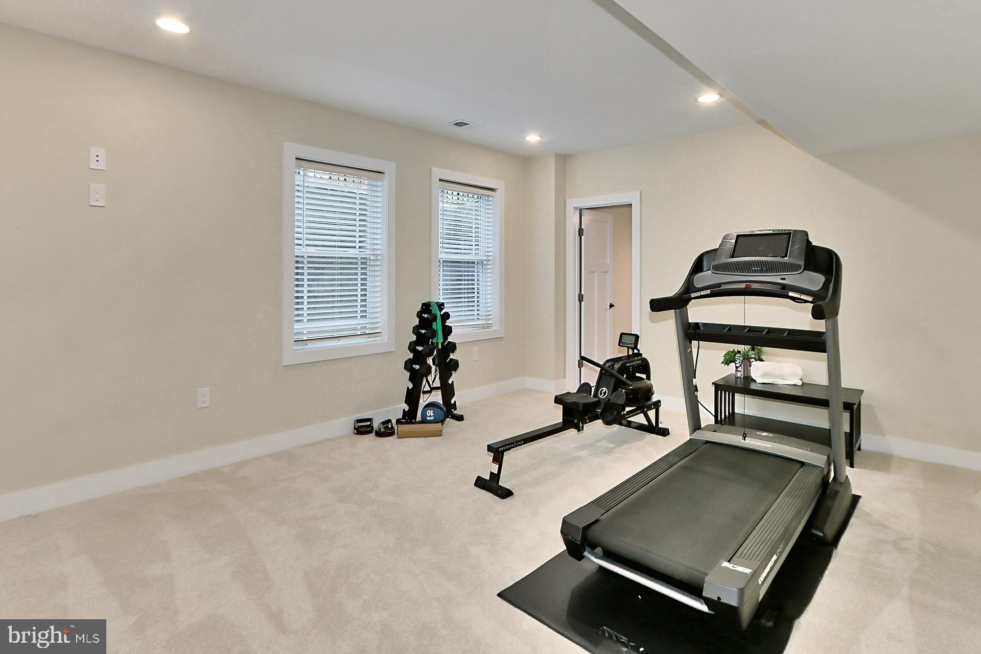 PIMMIT HILLS - Residential