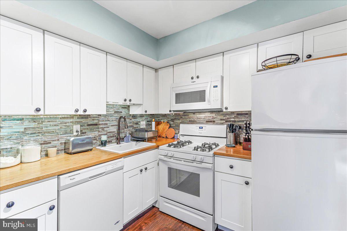 PAINTERS CROSSING - Residential