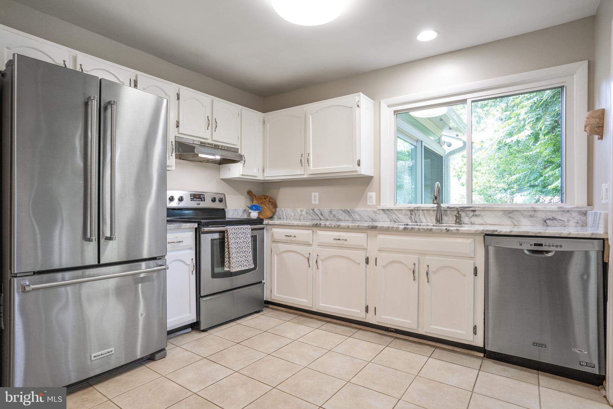 SUGARLAND RUN - Residential Lease