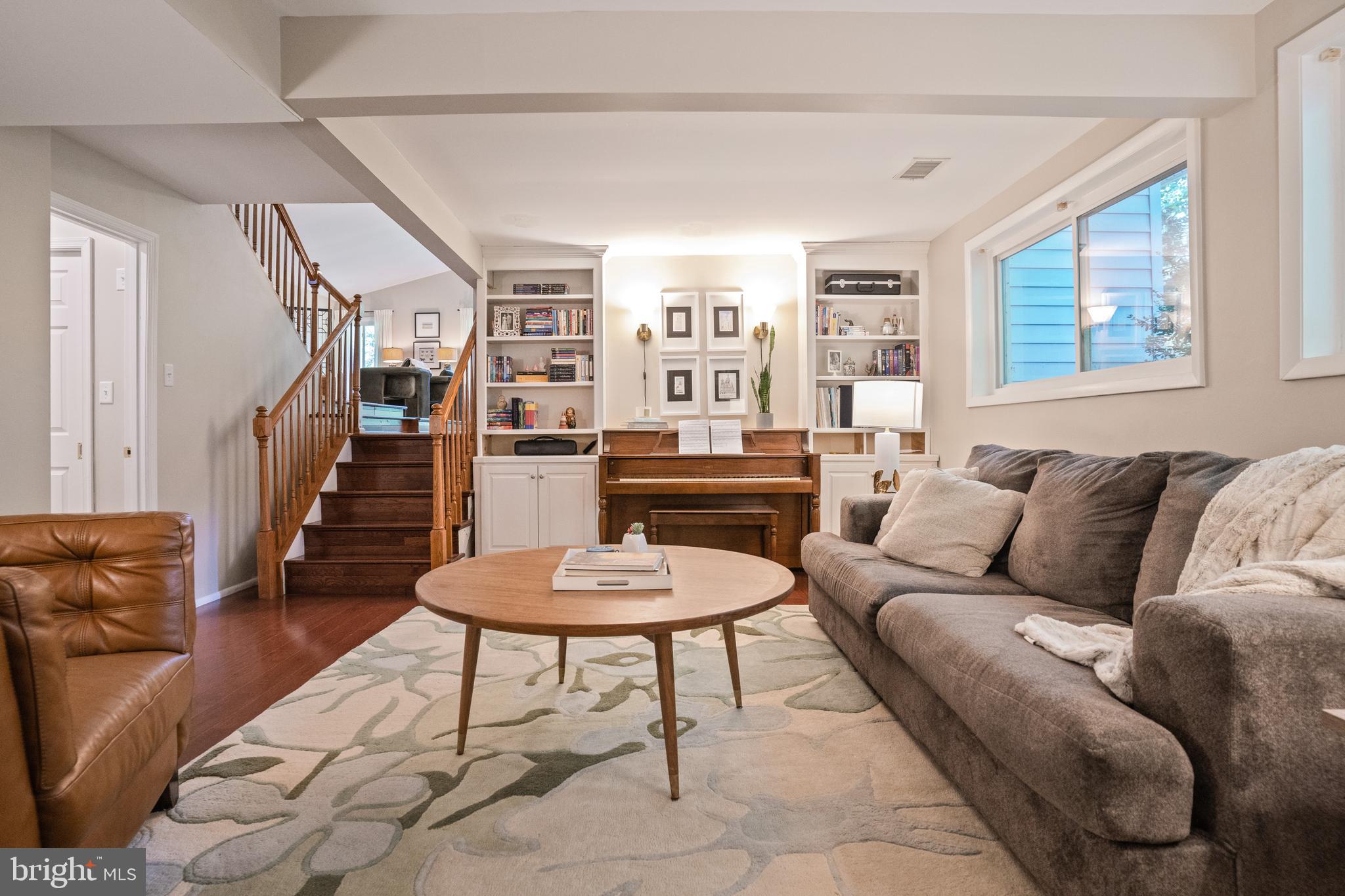 SUGARLAND RUN - Residential Lease