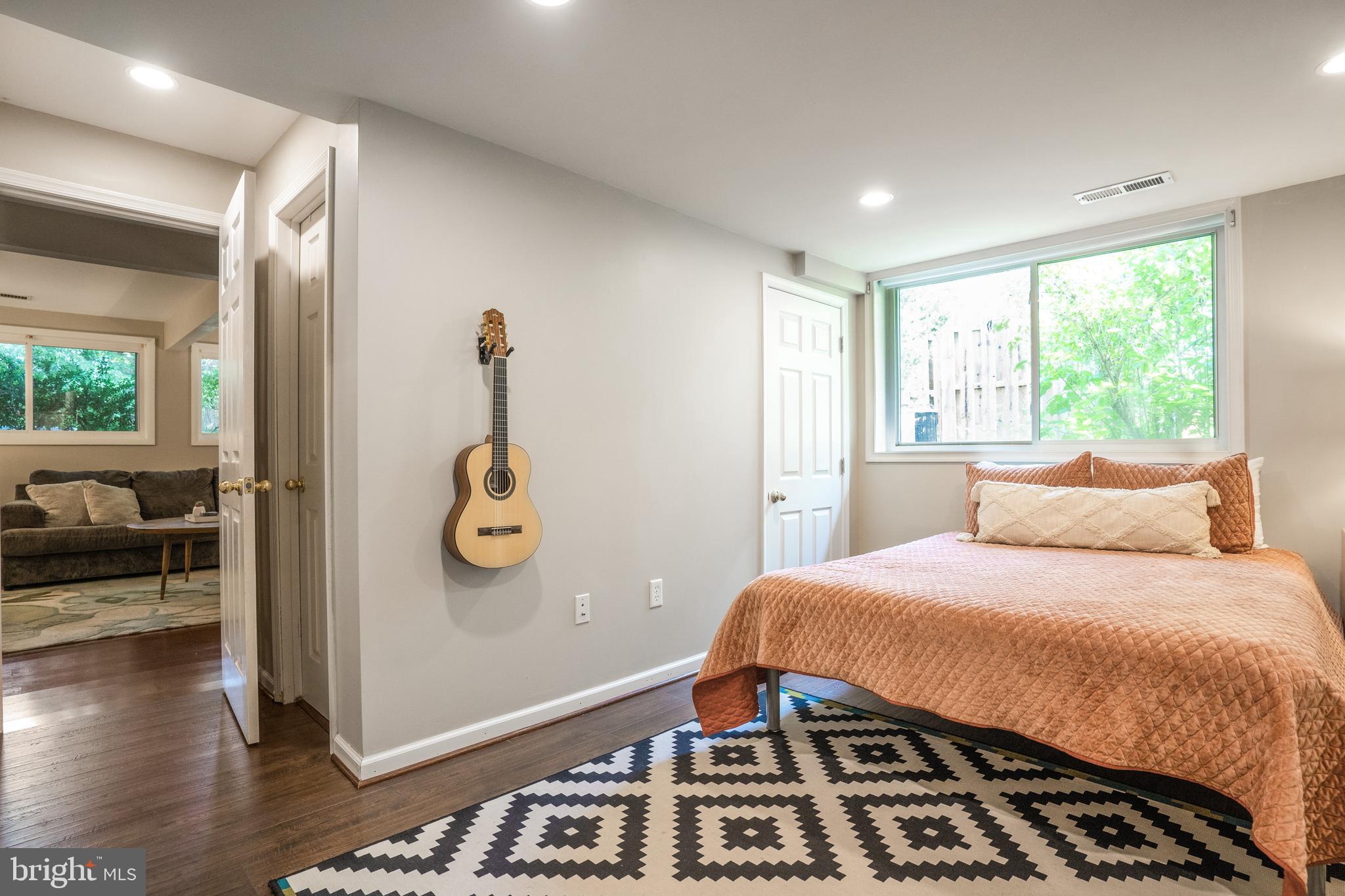 SUGARLAND RUN - Residential Lease