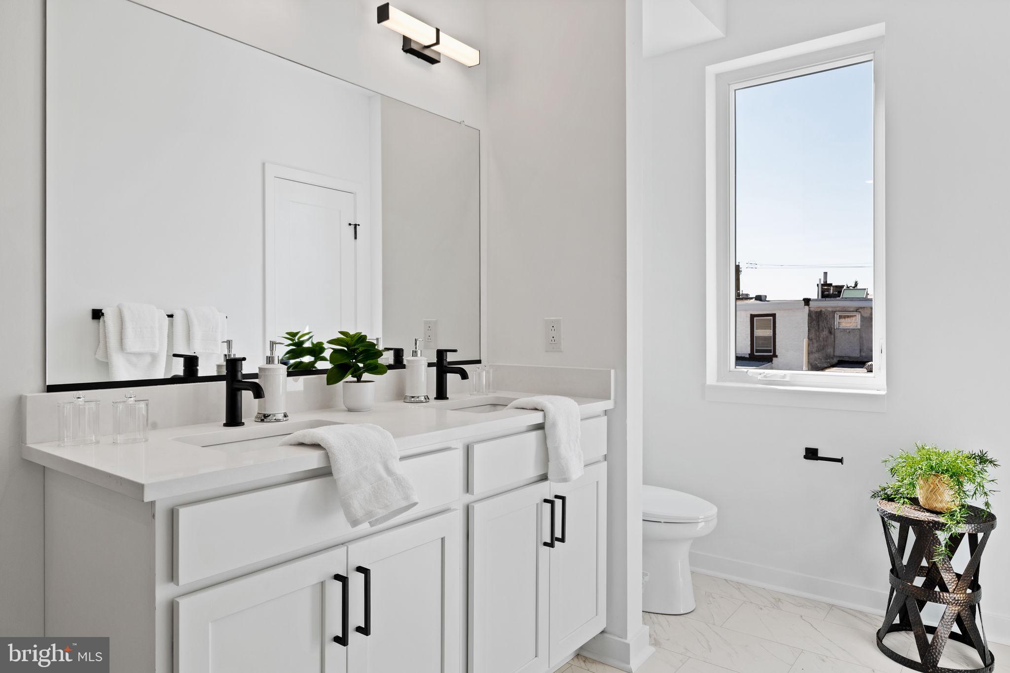 PORT RICHMOND - Residential