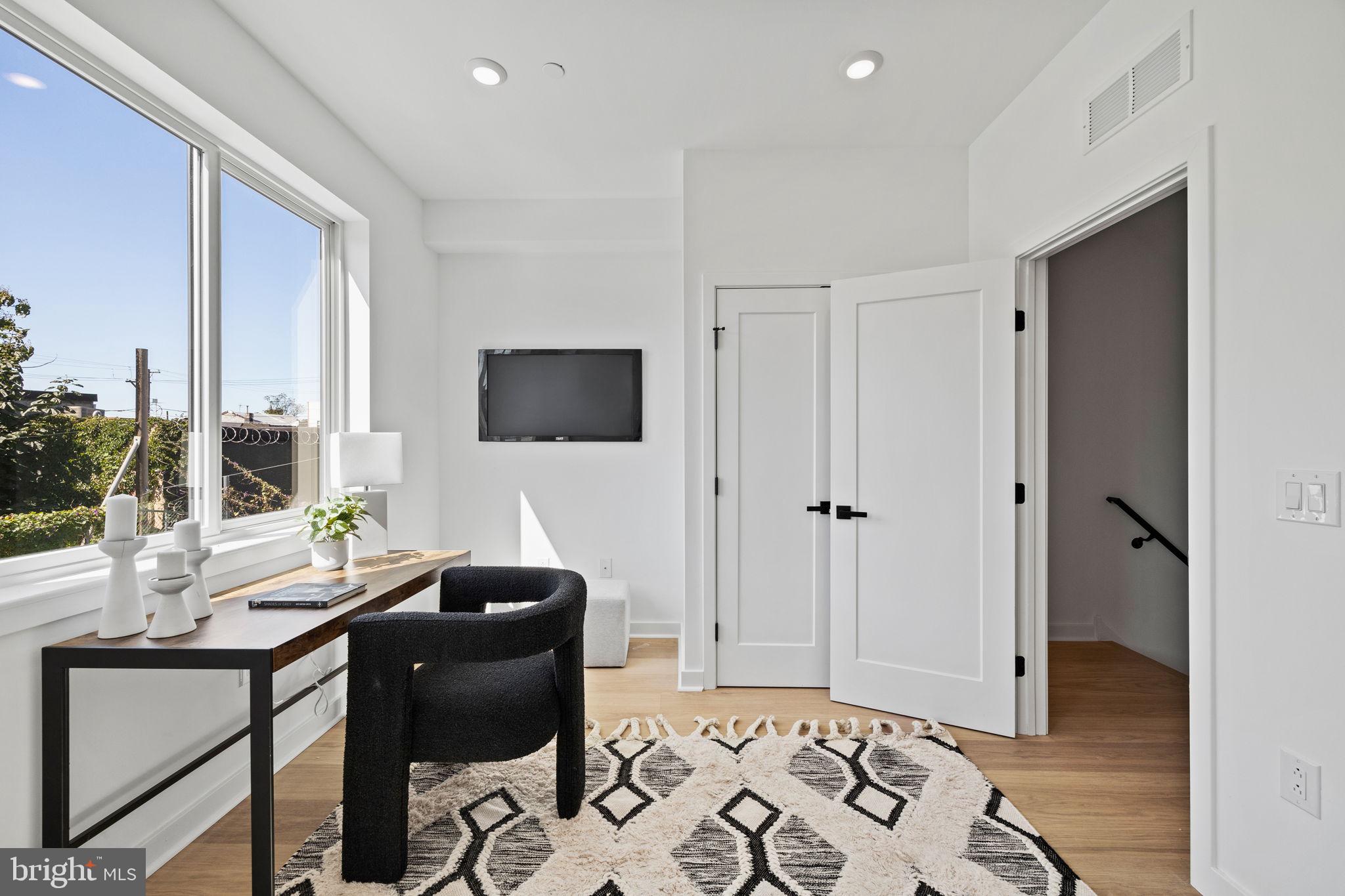 PORT RICHMOND - Residential