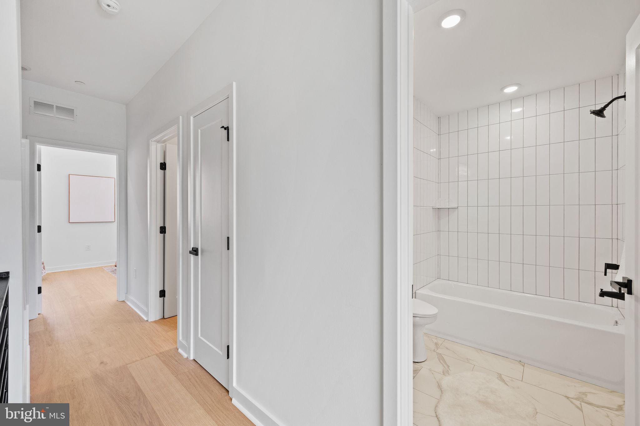 PORT RICHMOND - Residential