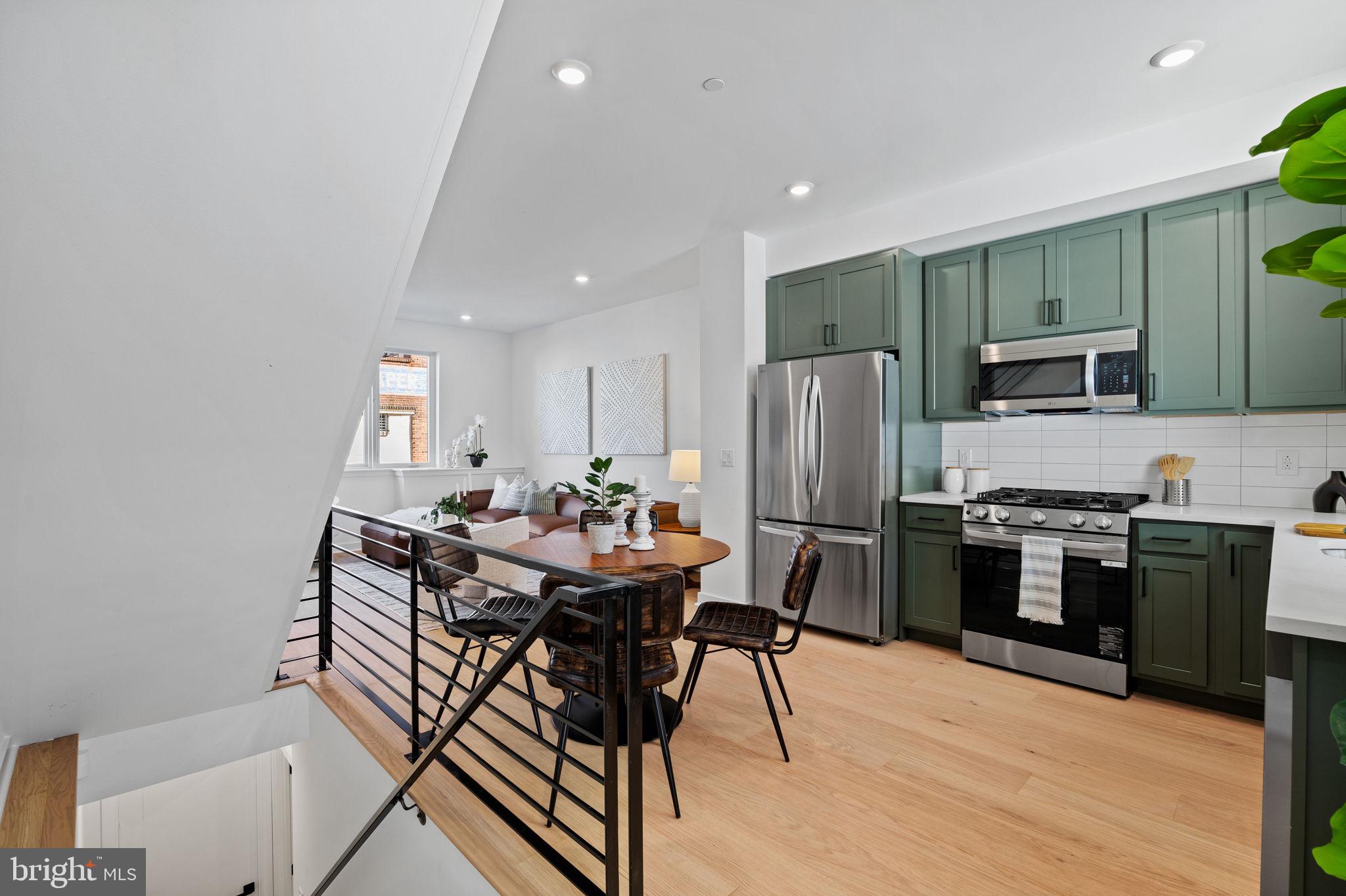 PORT RICHMOND - Residential