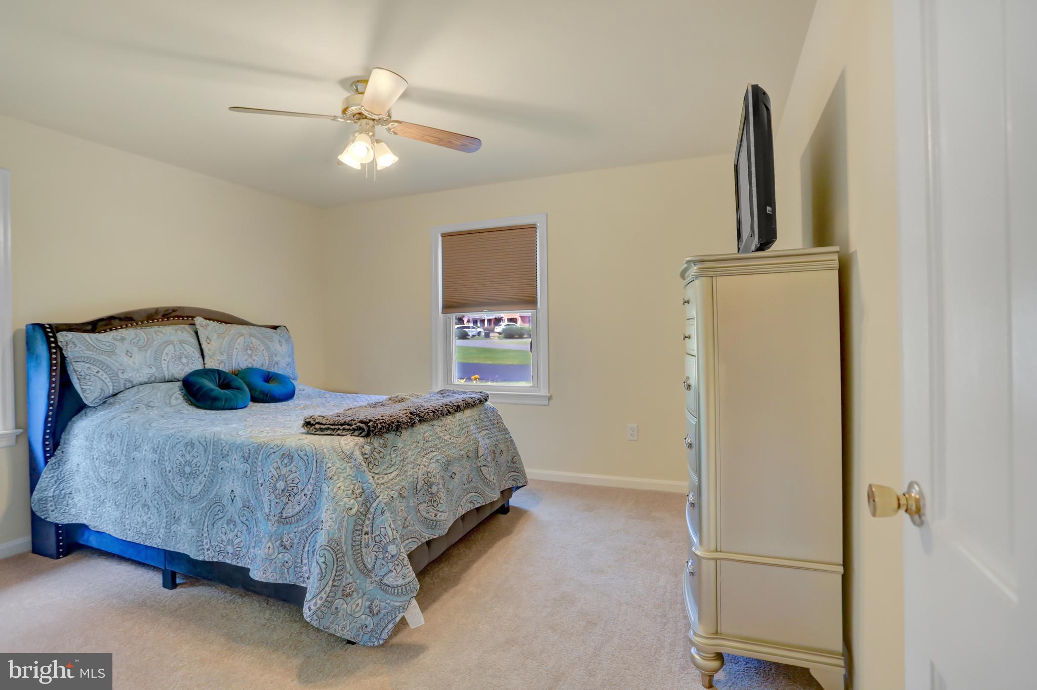 COUNTRY CLUB - Residential