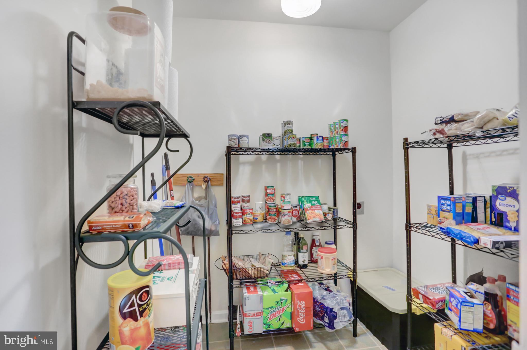 COUNTRY CLUB - Residential