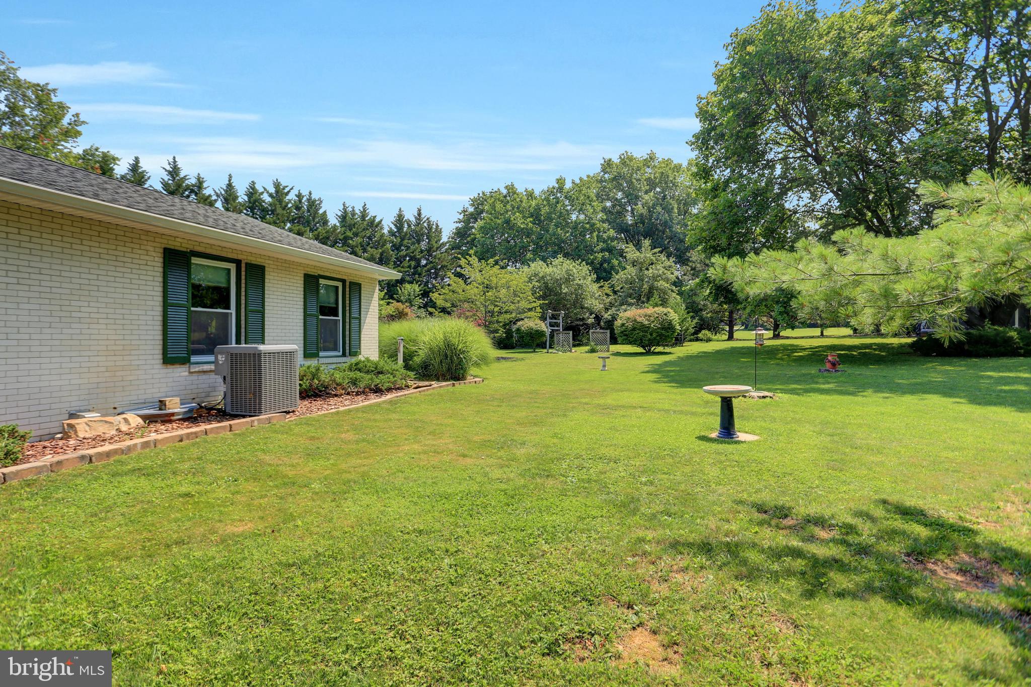 COUNTRY CLUB - Residential