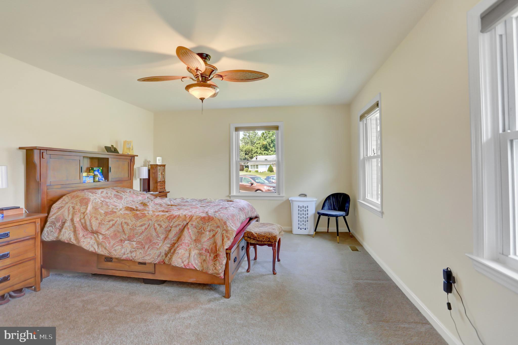 COUNTRY CLUB - Residential