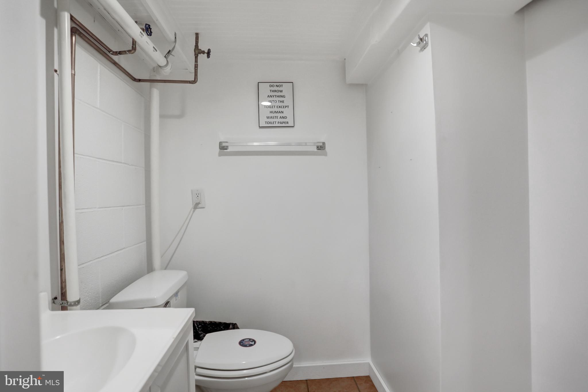 COUNTRY CLUB - Residential