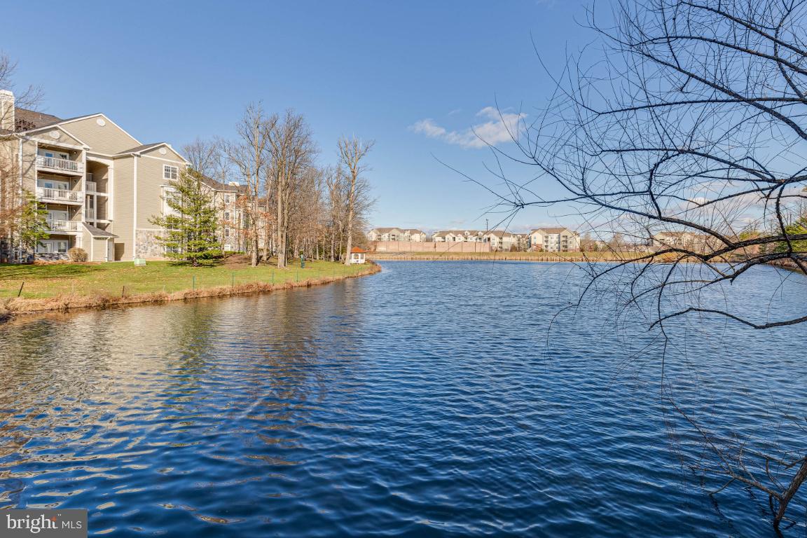 EDGEWATER AT TOWN CENTER - Residential Lease