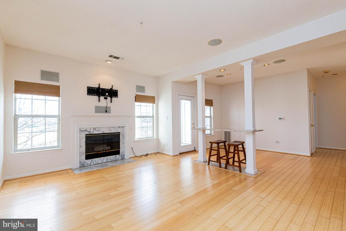 EDGEWATER AT TOWN CENTER - Residential Lease