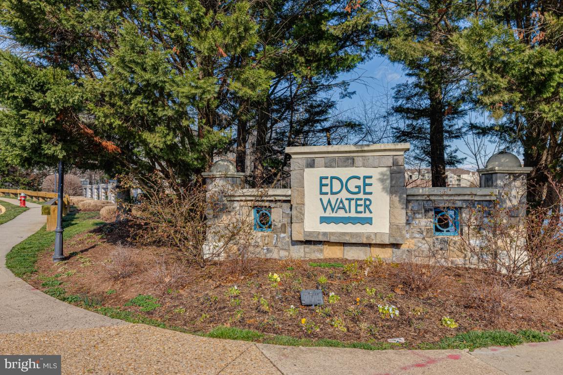 EDGEWATER AT TOWN CENTER - Residential Lease
