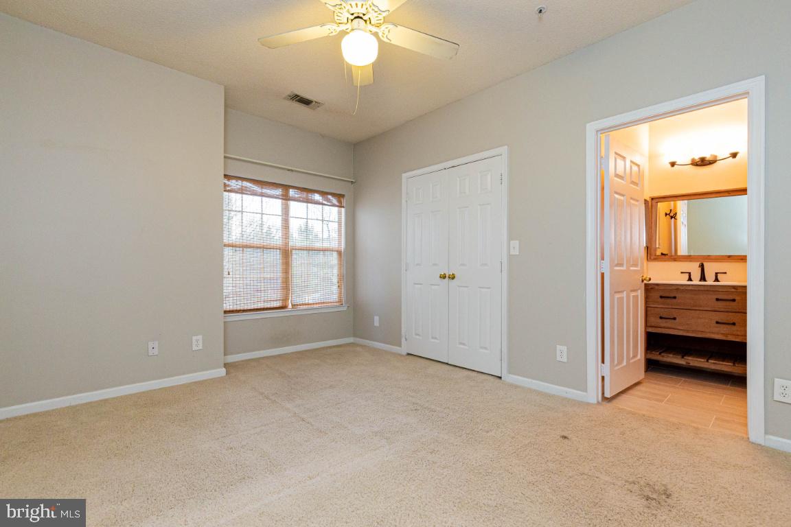 EDGEWATER AT TOWN CENTER - Residential Lease