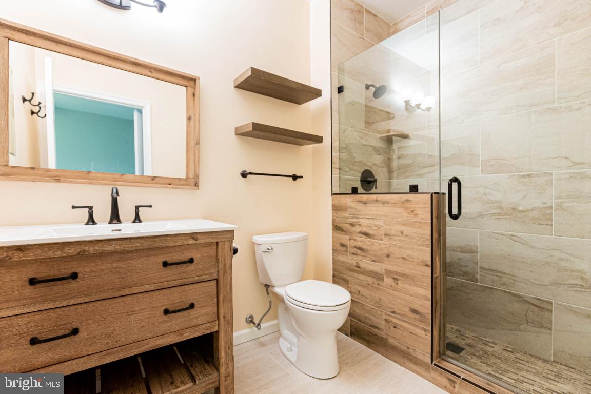 EDGEWATER AT TOWN CENTER - Residential Lease