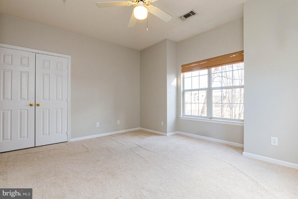 EDGEWATER AT TOWN CENTER - Residential Lease