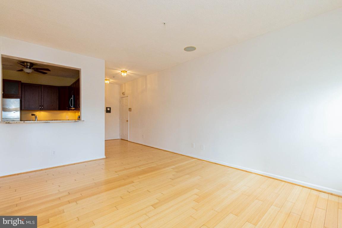 EDGEWATER AT TOWN CENTER - Residential Lease