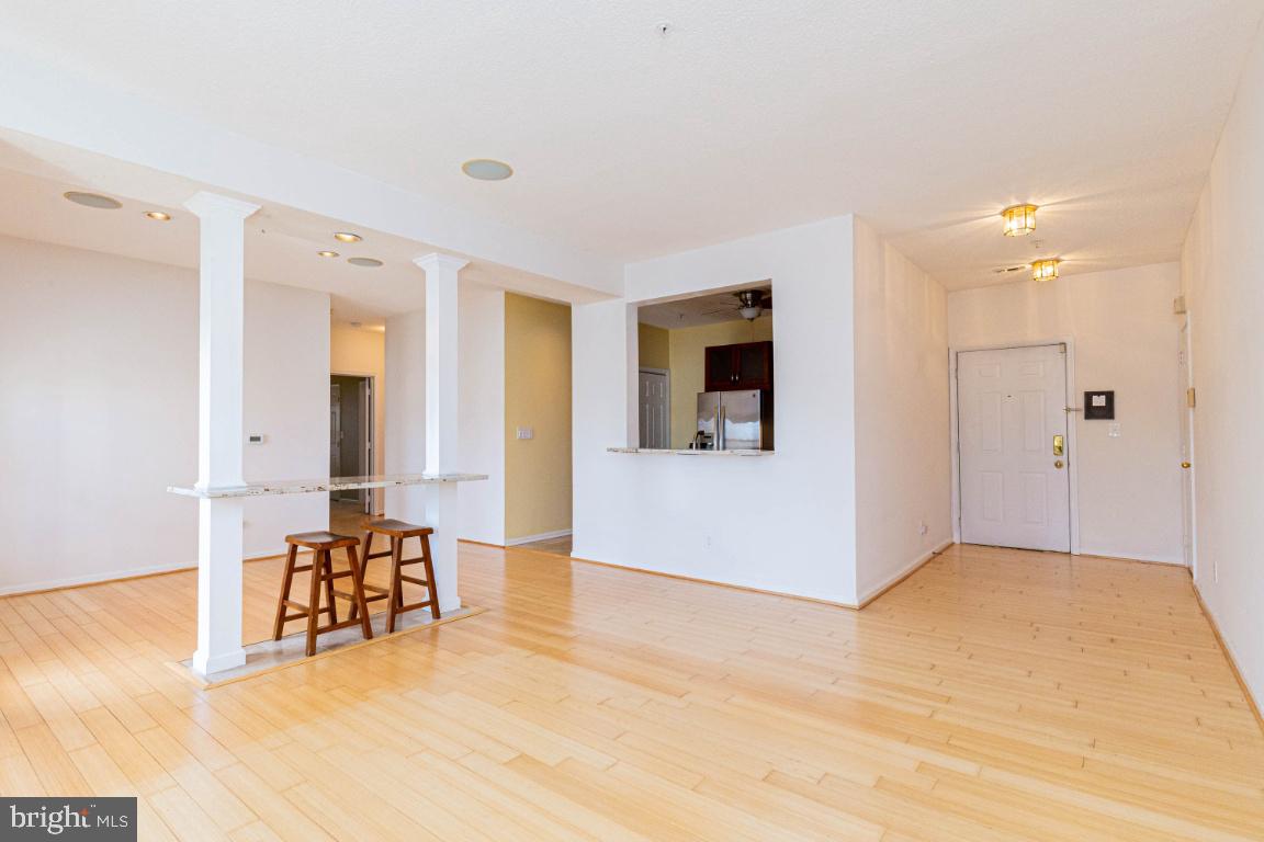 EDGEWATER AT TOWN CENTER - Residential Lease