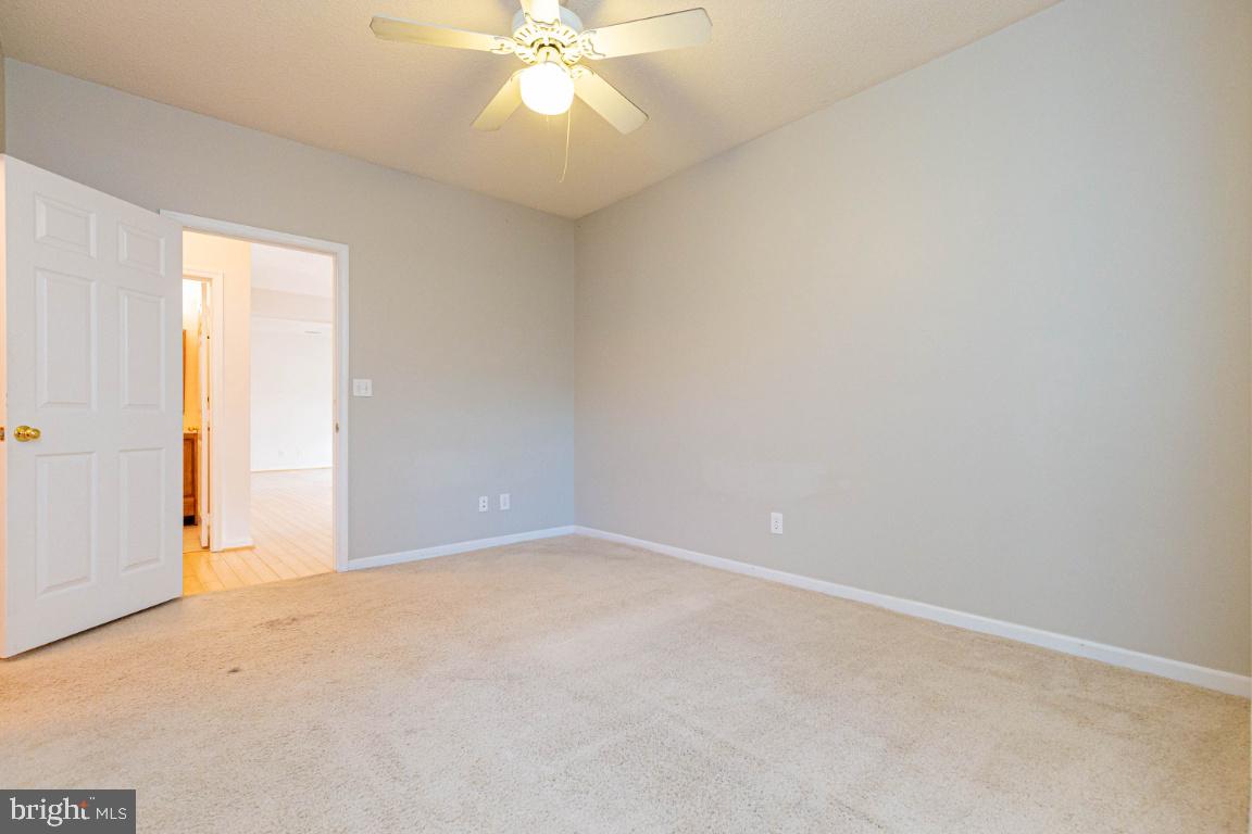 EDGEWATER AT TOWN CENTER - Residential Lease