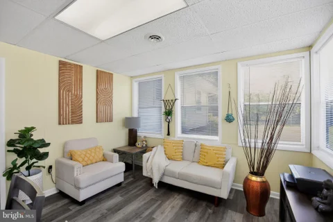MLS: MDCH2055696
