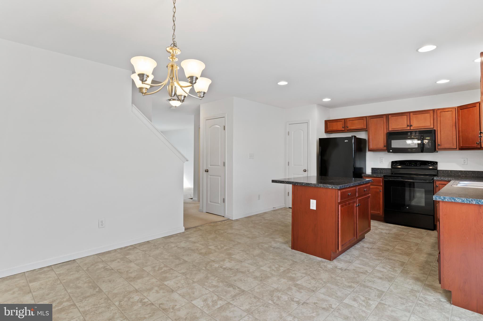 WINDING HILLS - Residential