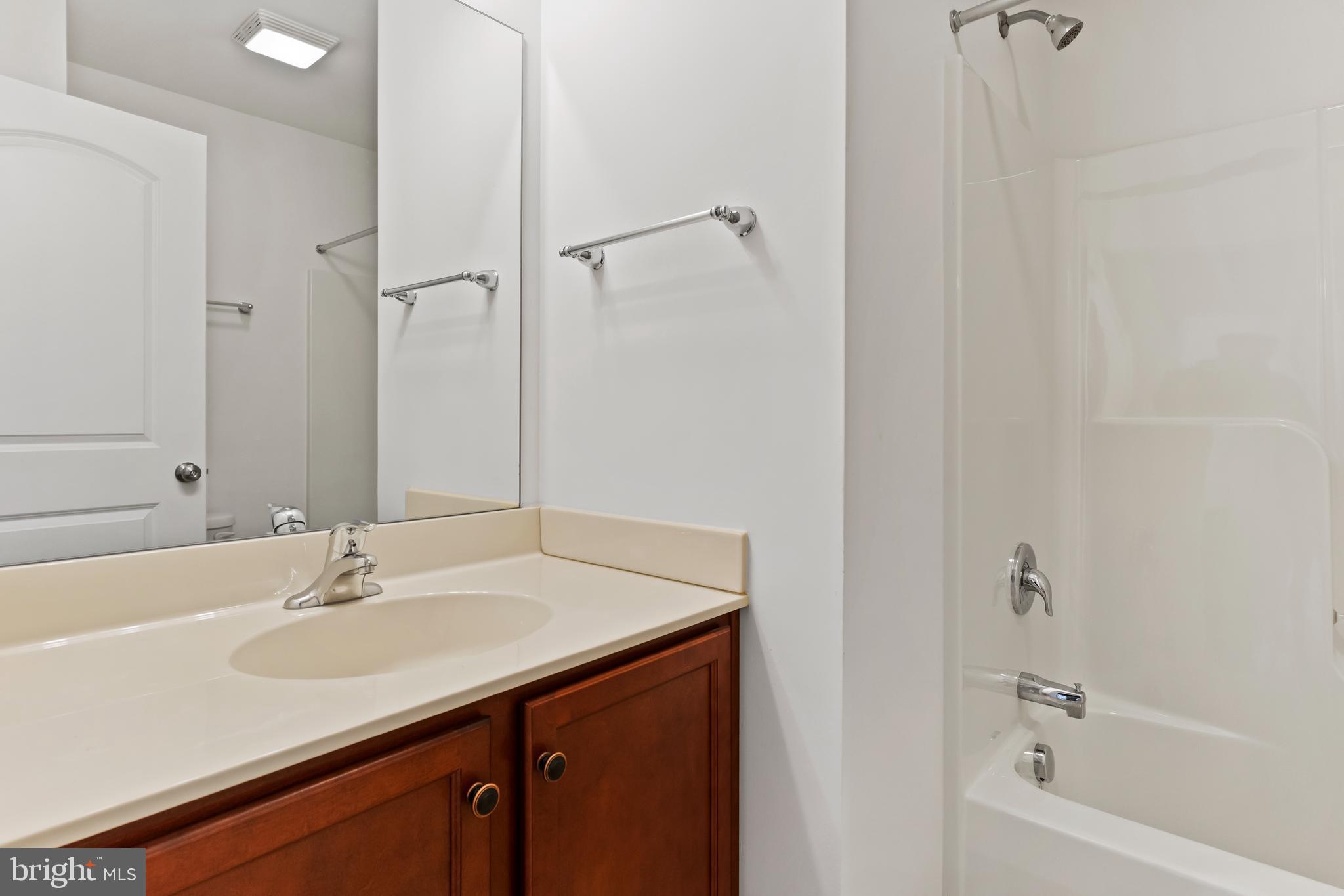 WINDING HILLS - Residential