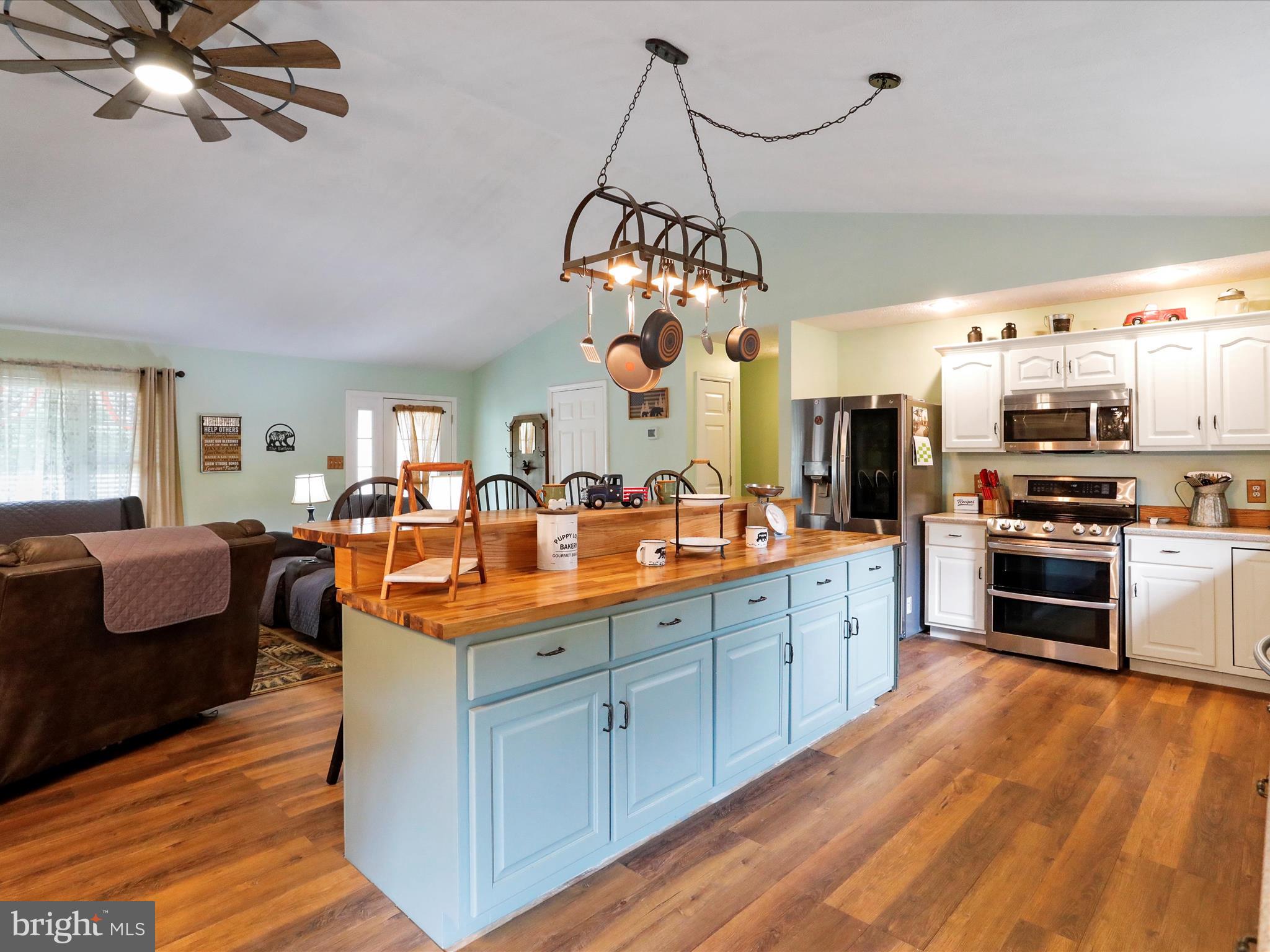 HICKORY CORNER - Residential