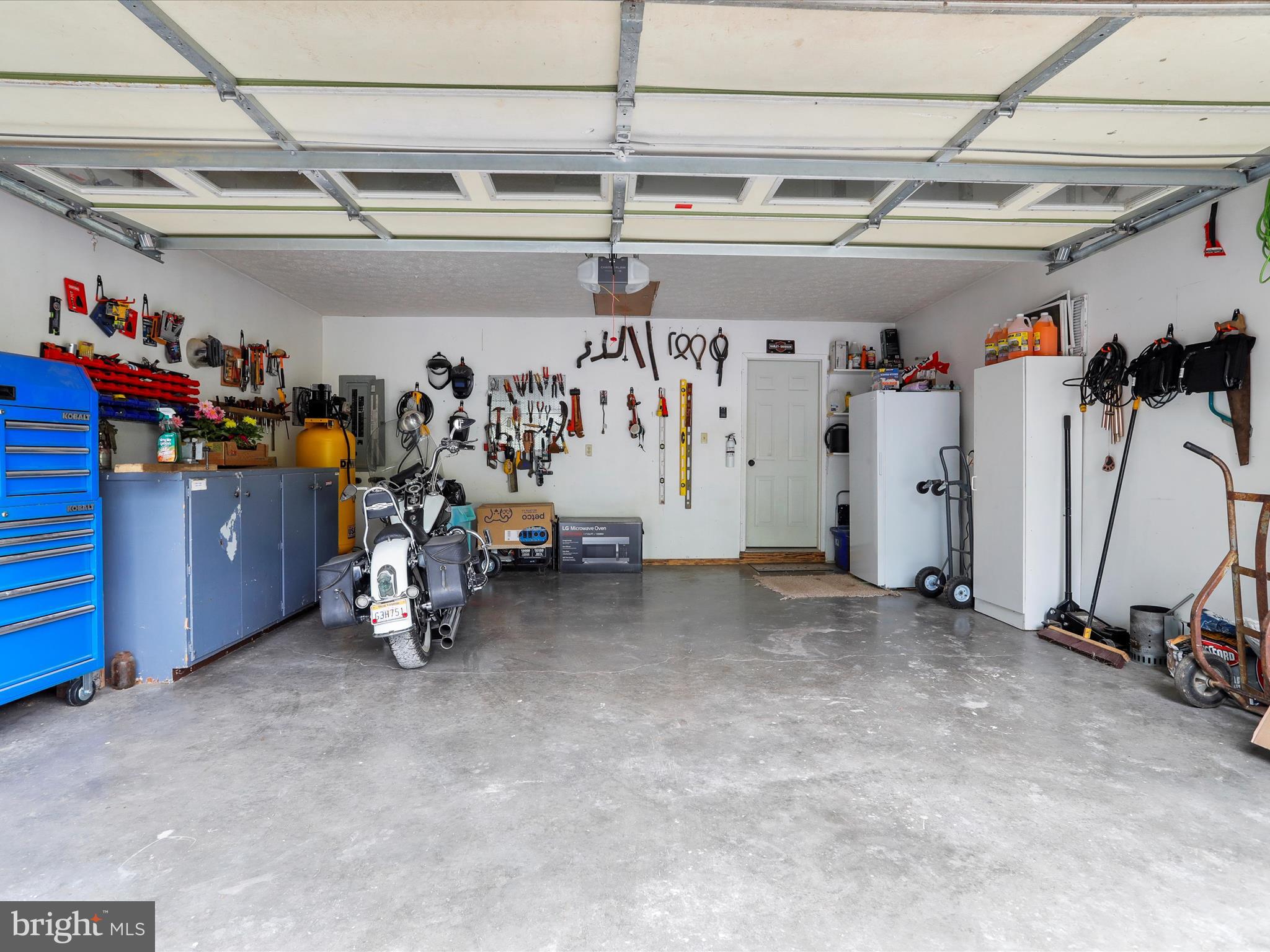 HICKORY CORNER - Residential