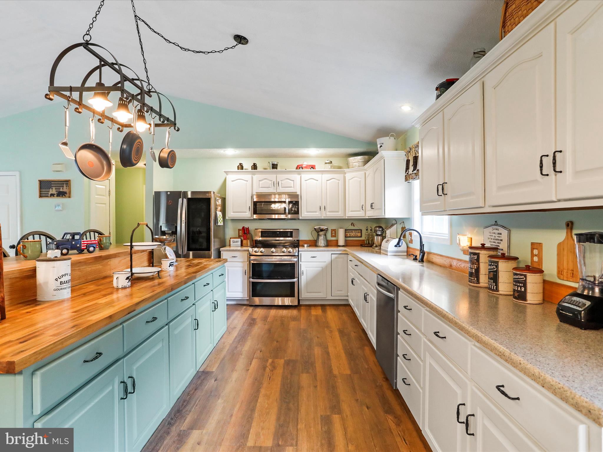 HICKORY CORNER - Residential