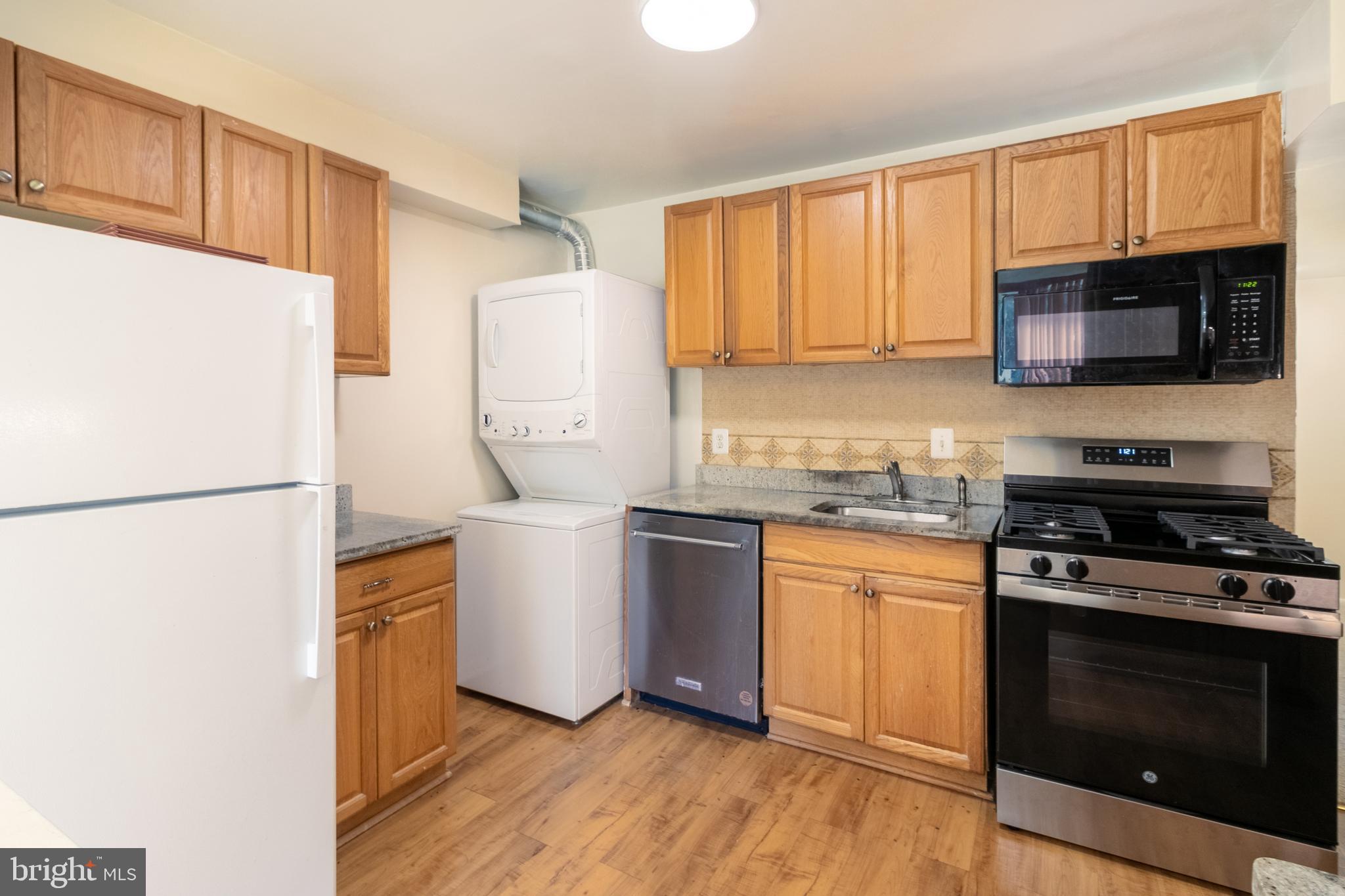 CHELSEA WOODS CONDO - Residential