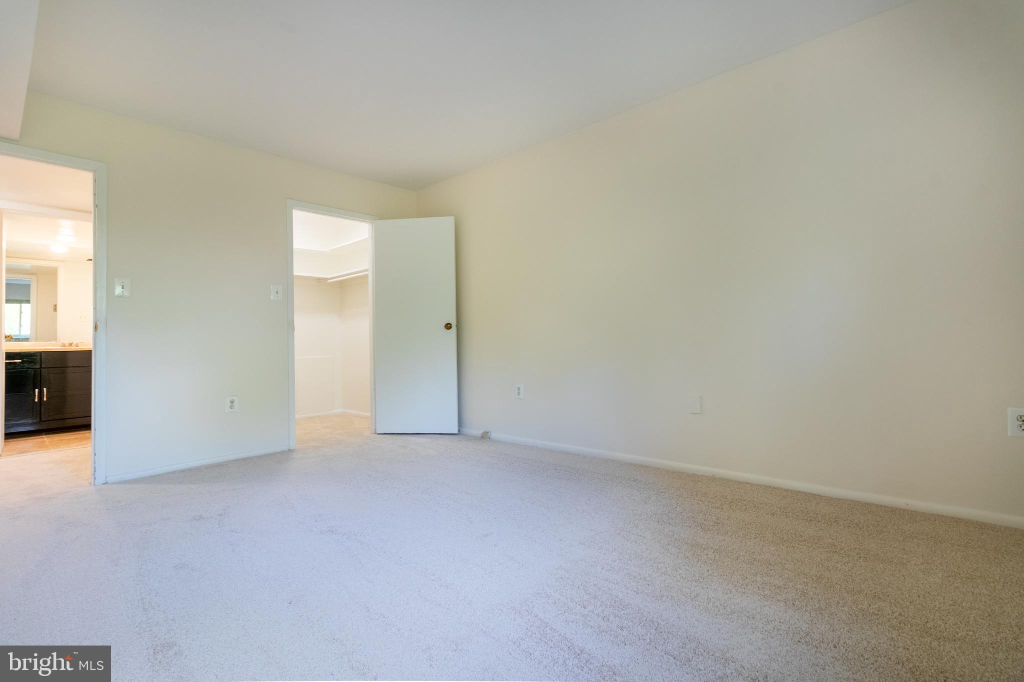 CHELSEA WOODS CONDO - Residential