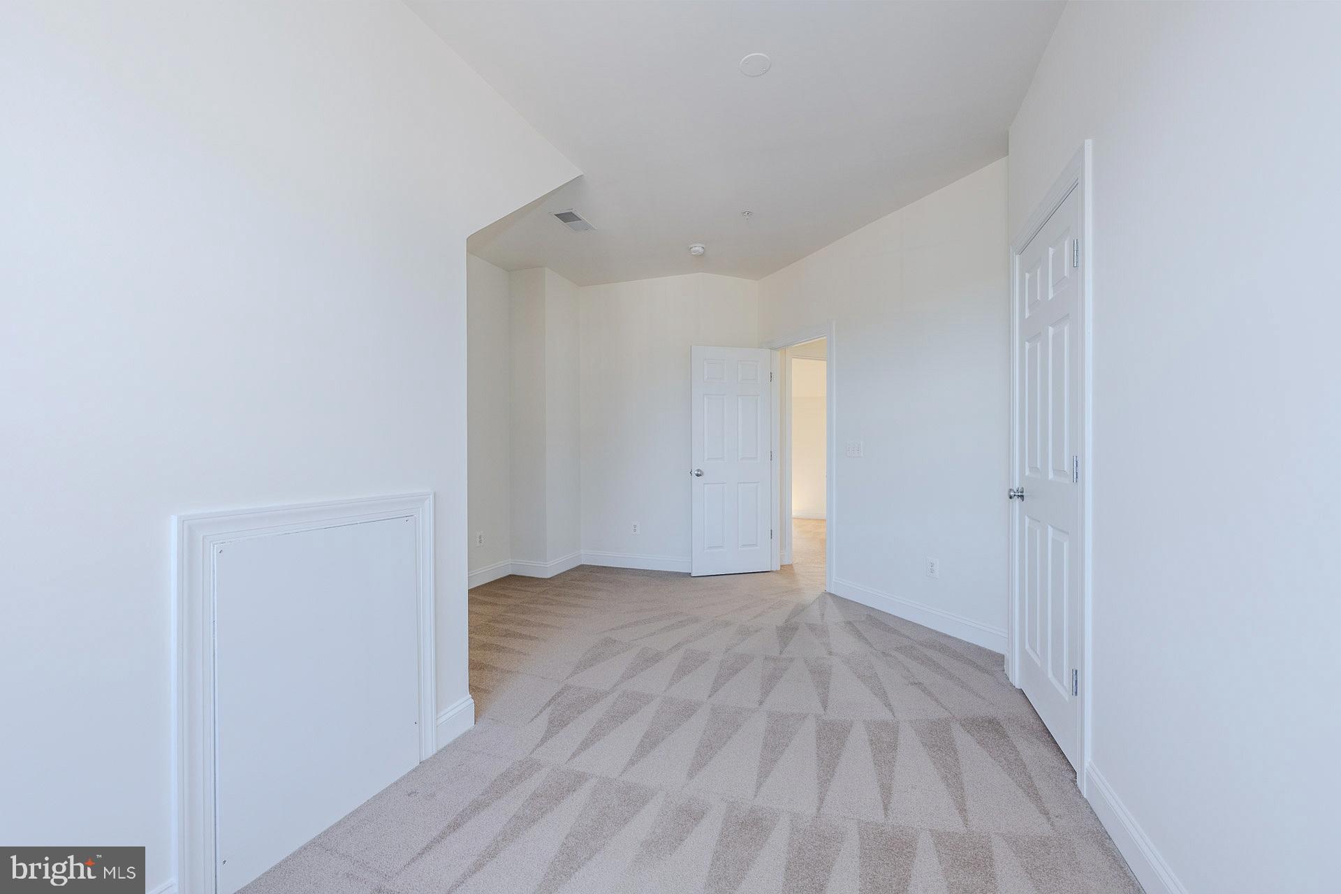 FORTNIGHTLY SQUARE - Residential