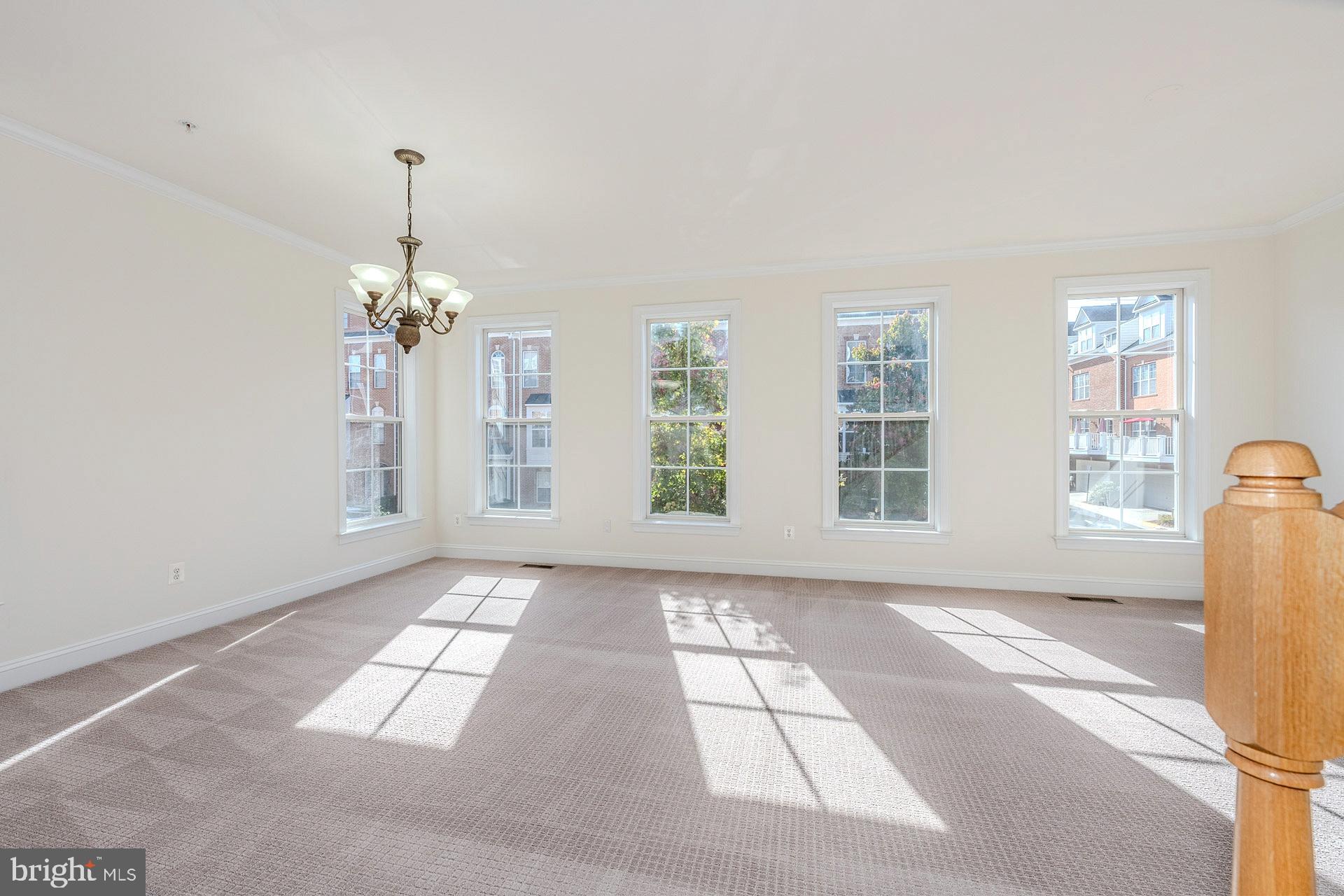 FORTNIGHTLY SQUARE - Residential