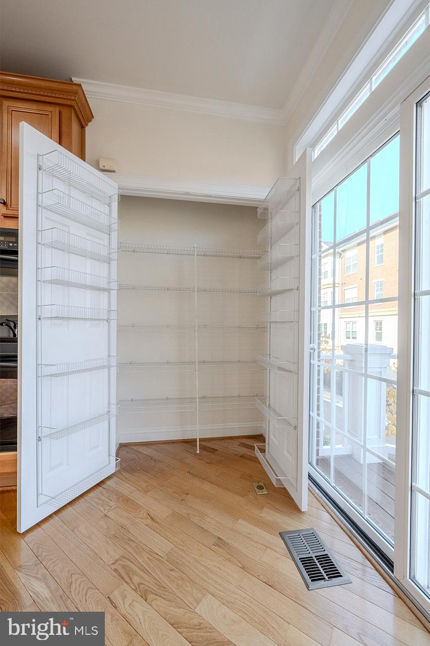 FORTNIGHTLY SQUARE - Residential