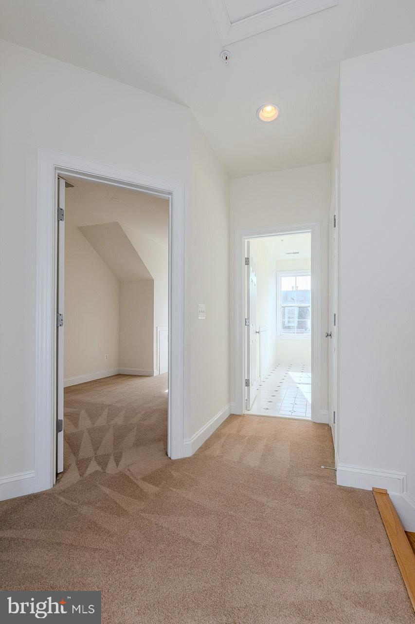 FORTNIGHTLY SQUARE - Residential