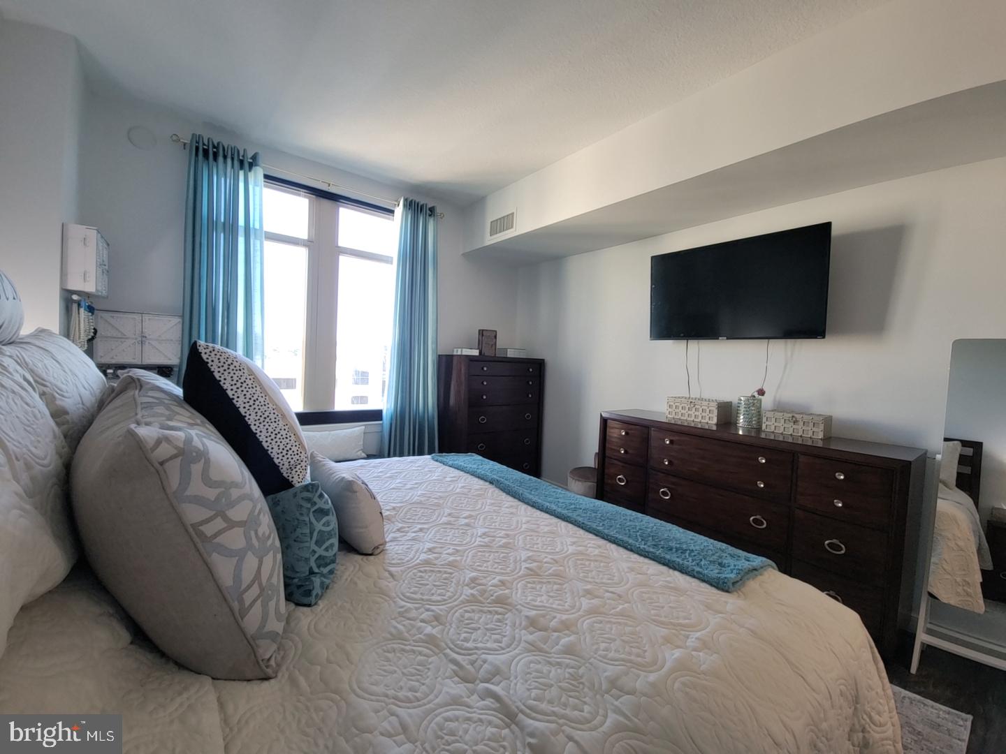 NATIONAL HARBOR - Residential