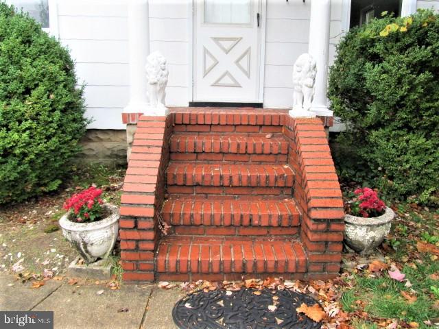 GARLAND - Residential