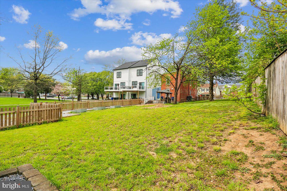 DOWNTOWN FREDERICK - Residential