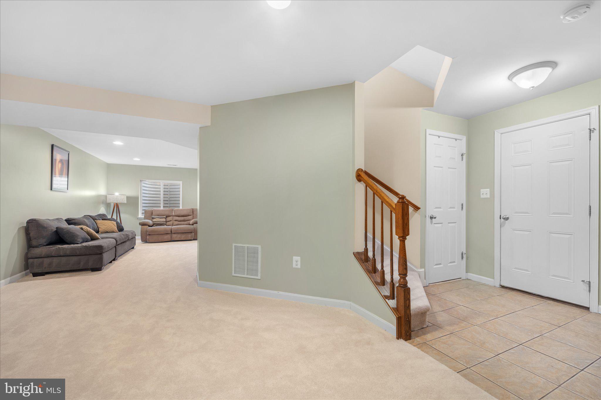 EAGLES POINTE - Residential