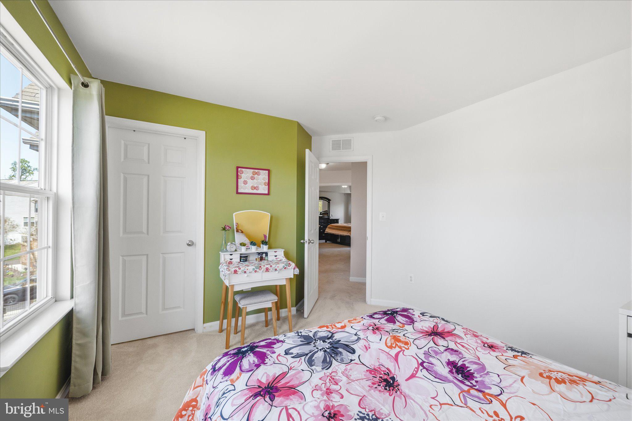 EAGLES POINTE - Residential