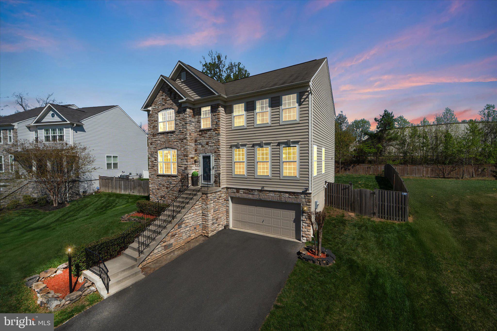 EAGLES POINTE - Residential