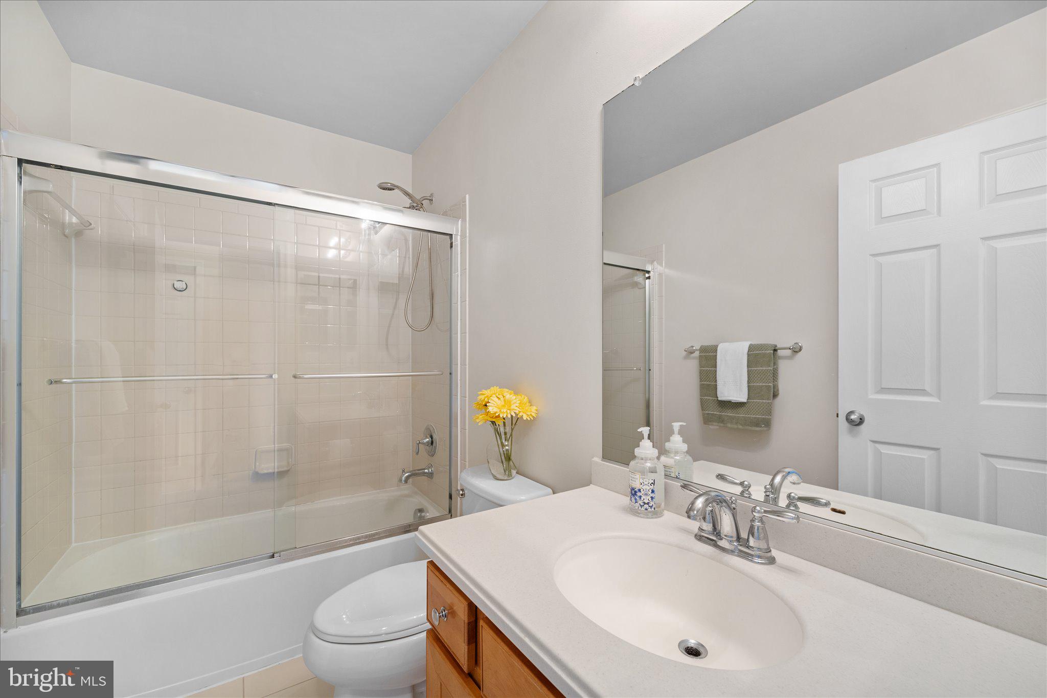 EAGLES POINTE - Residential