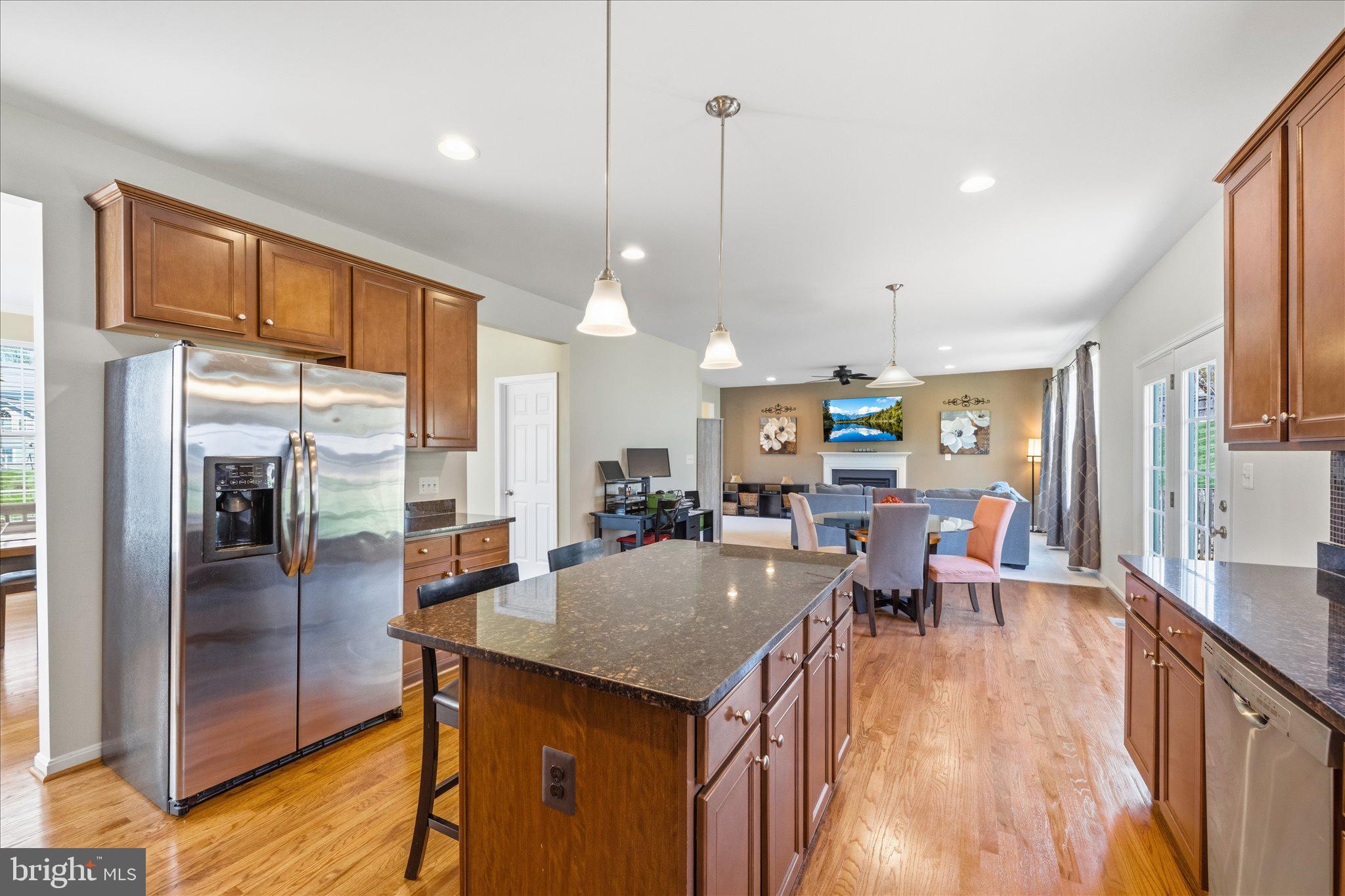 EAGLES POINTE - Residential