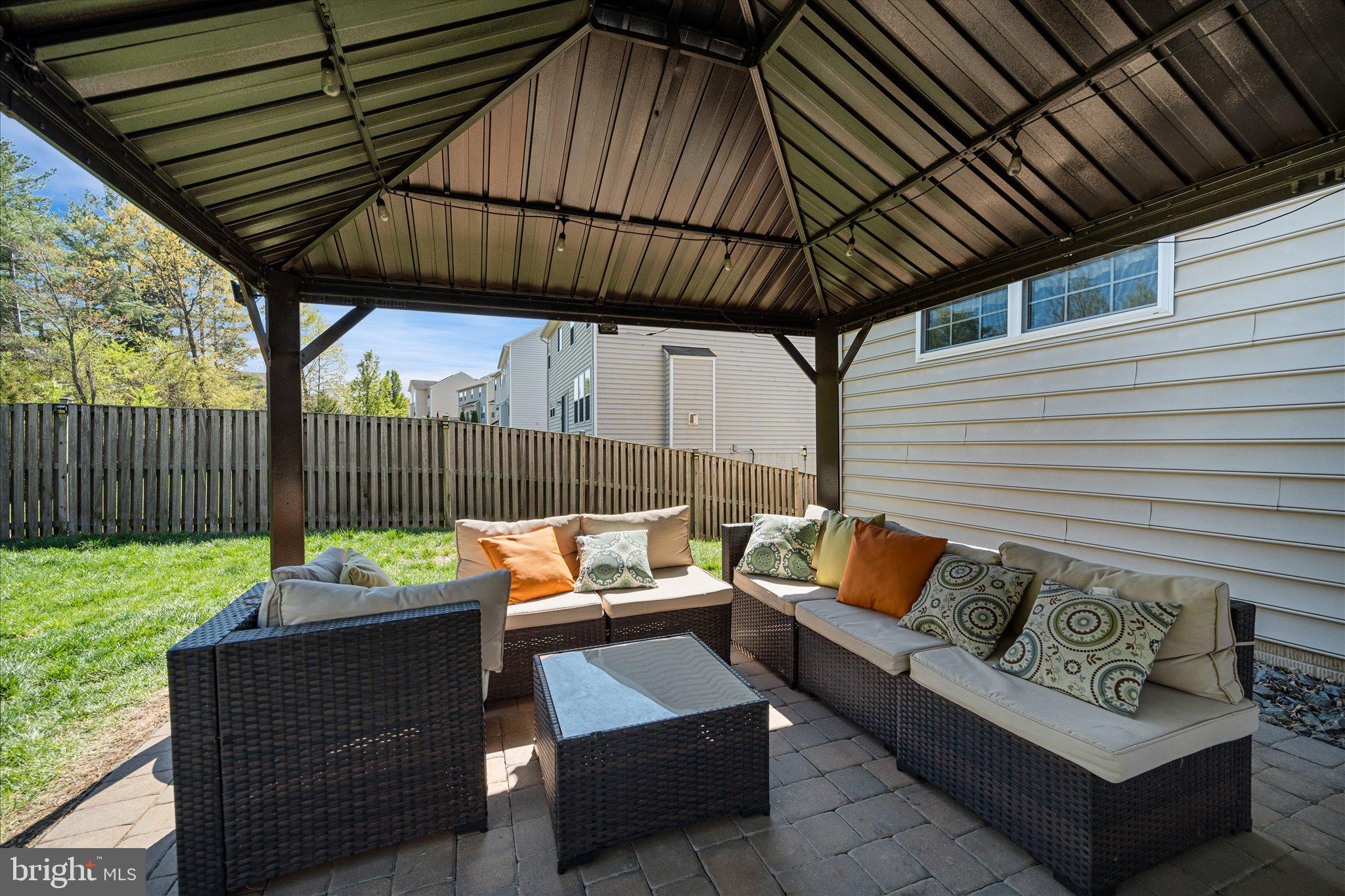 EAGLES POINTE - Residential