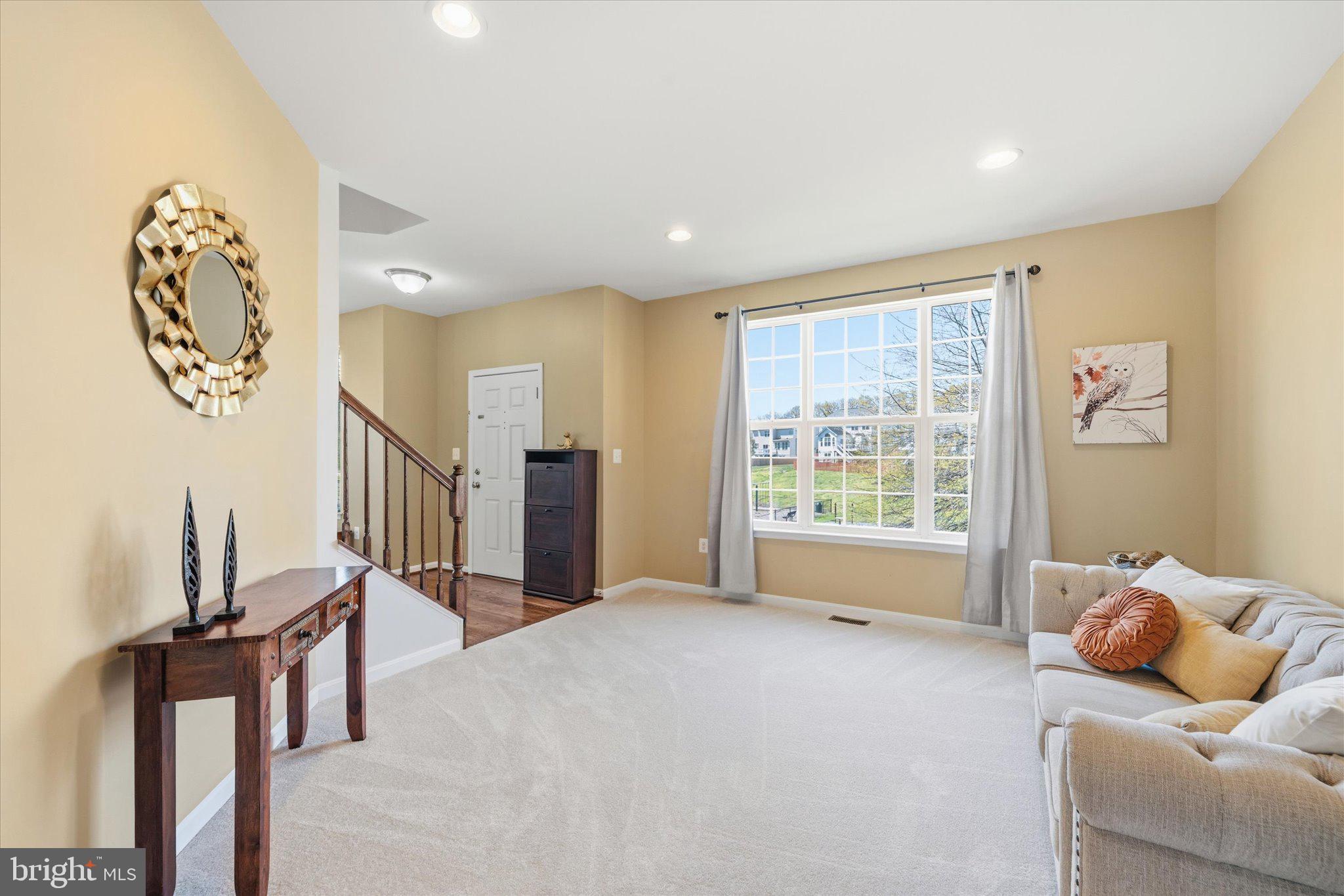 EAGLES POINTE - Residential