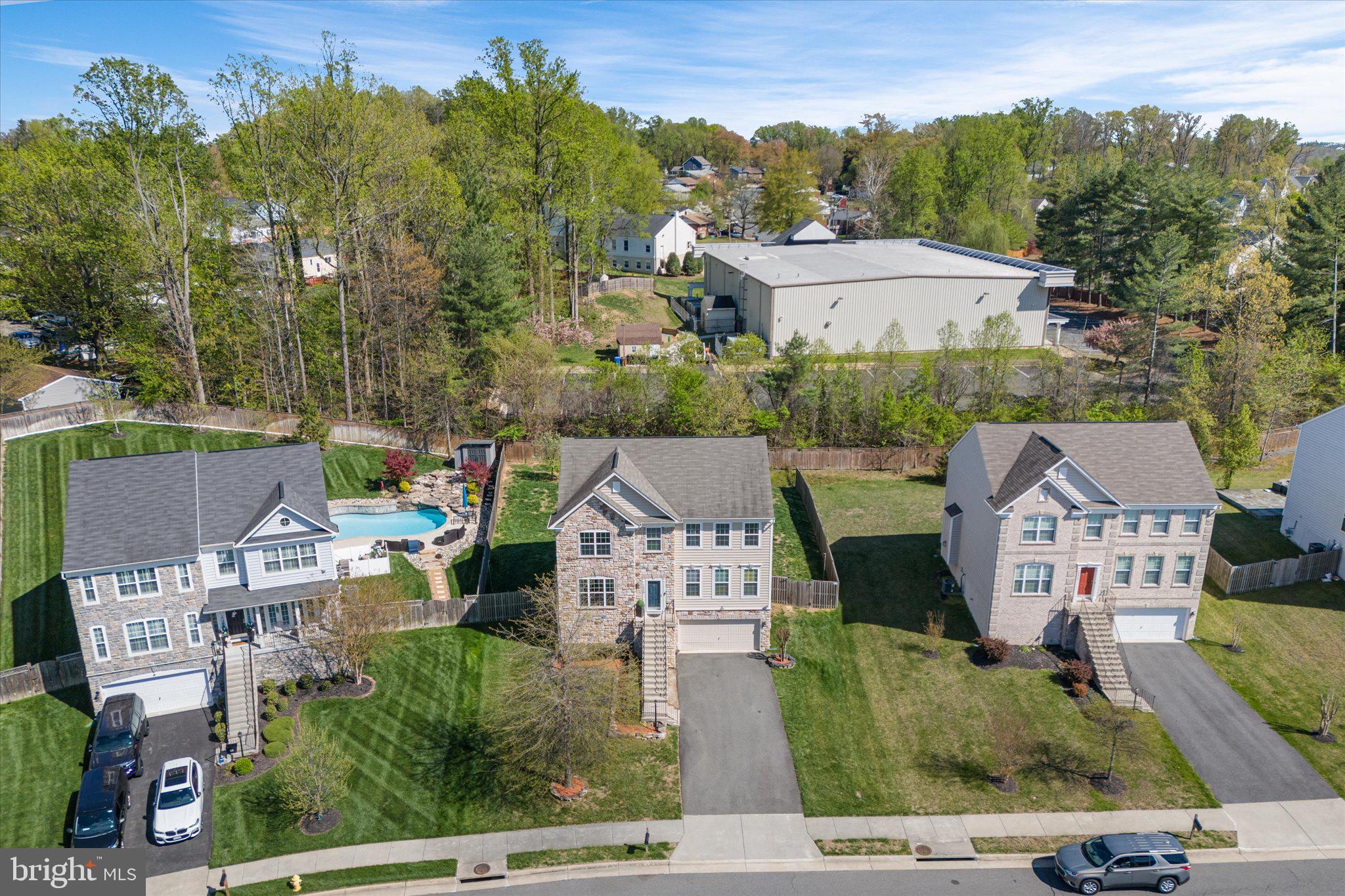 EAGLES POINTE - Residential