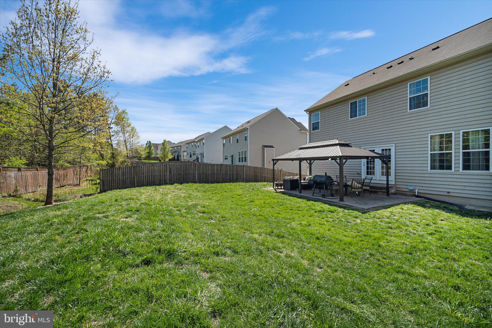 EAGLES POINTE - Residential