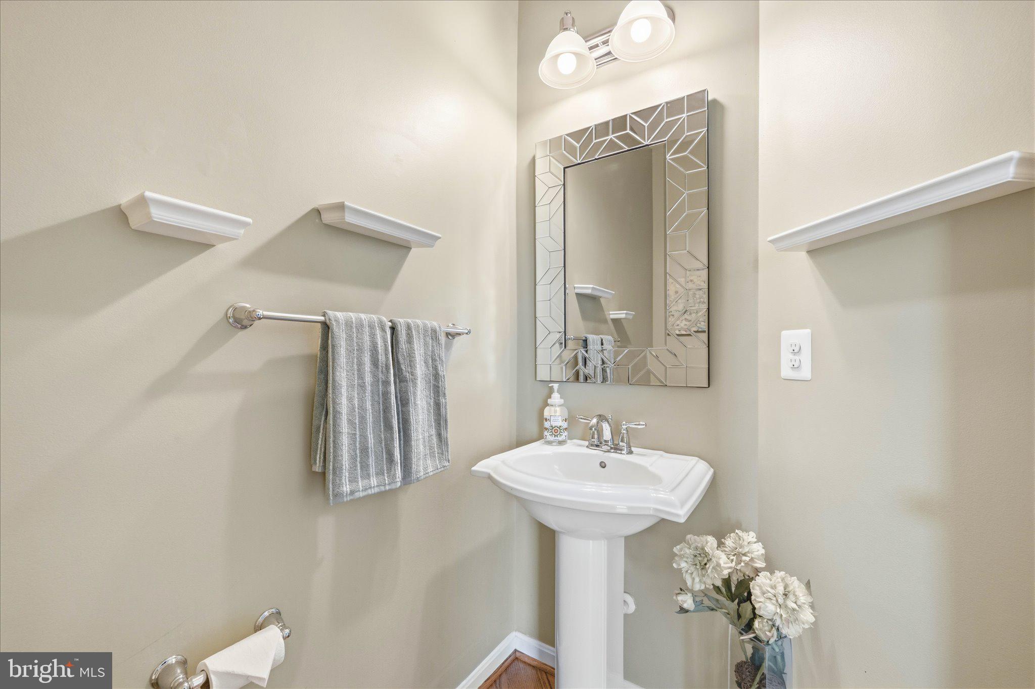 EAGLES POINTE - Residential